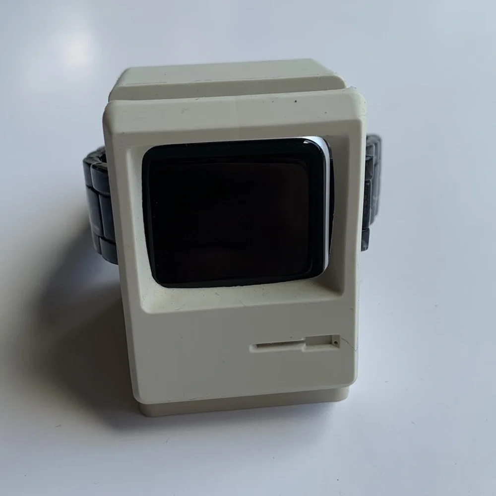 Elago vintage Apple computer & Nintendo Gameboy Apple Watch charger base